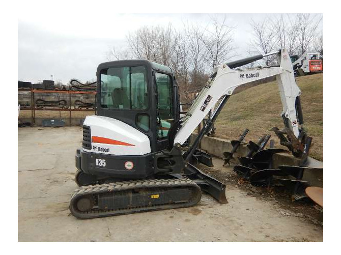 2014 Bobcat E35 (long Arm Option) Excavators, Blue Springs MO